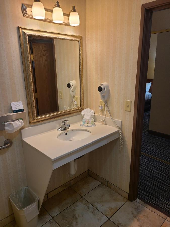 Quality Inn & Suites Wellington - Fort Collins Εξωτερικό φωτογραφία
