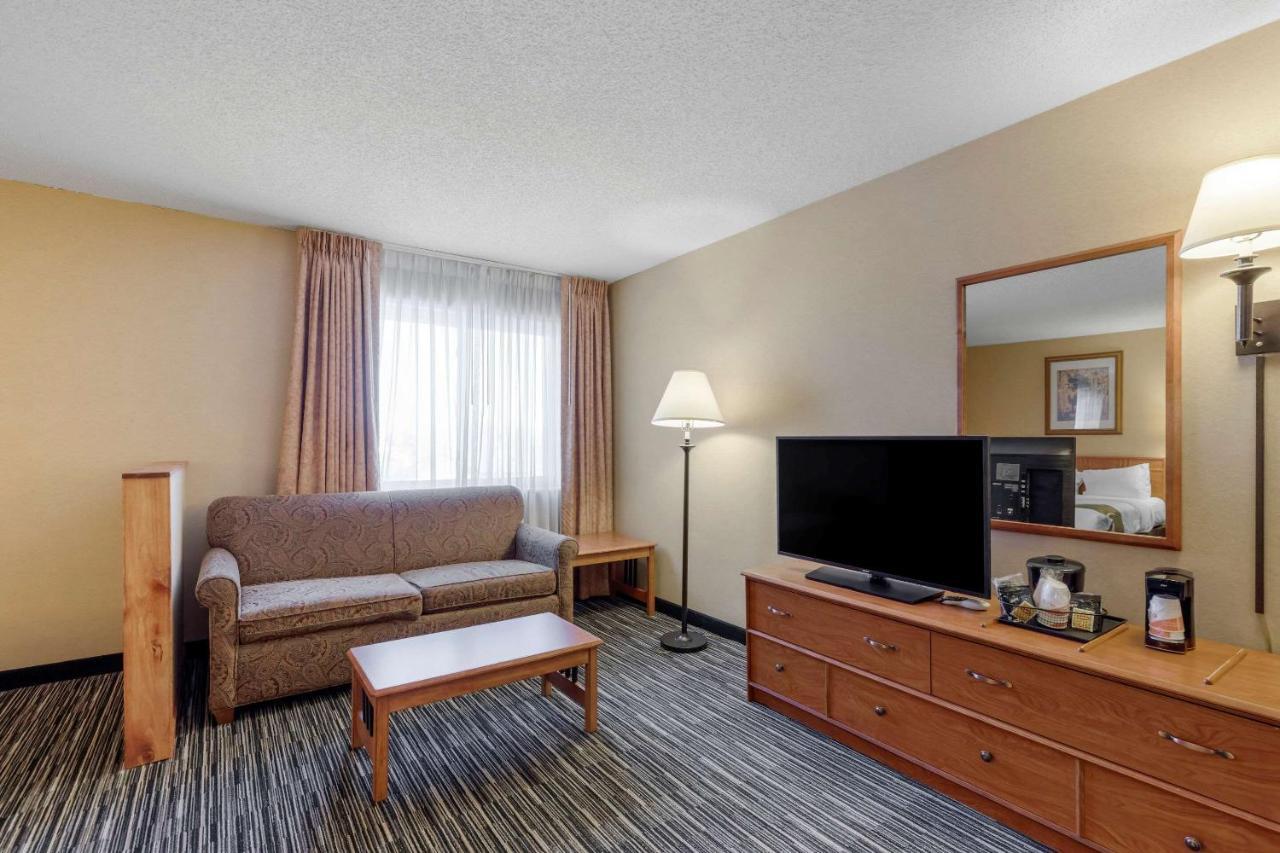 Quality Inn & Suites Wellington - Fort Collins Εξωτερικό φωτογραφία