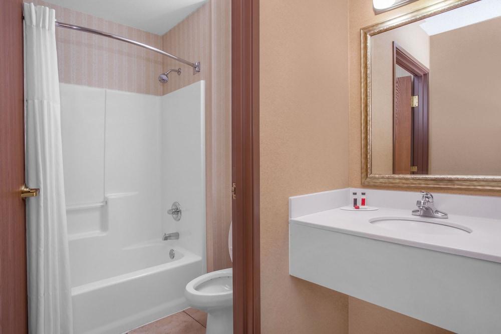 Quality Inn & Suites Wellington - Fort Collins Εξωτερικό φωτογραφία