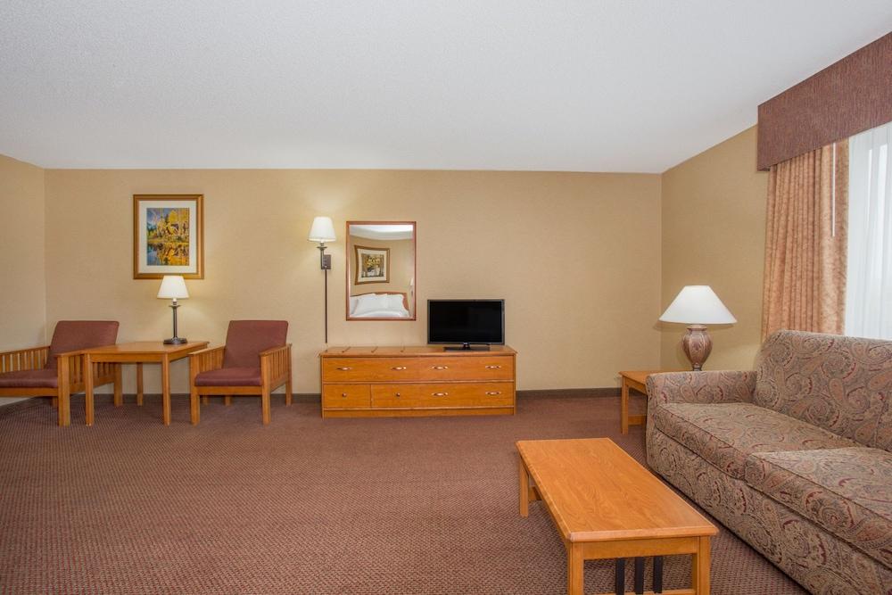 Quality Inn & Suites Wellington - Fort Collins Εξωτερικό φωτογραφία